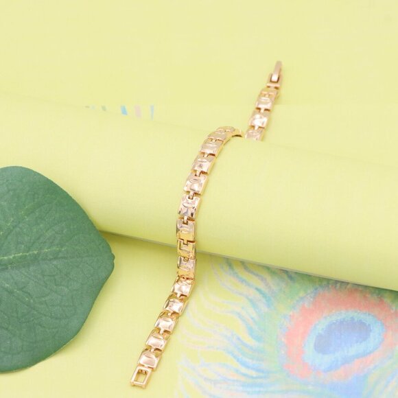 "Elegant Rose Gold Chain Bracelet with Glossy Square Links, XPBL1123 - Picture 8 of 13